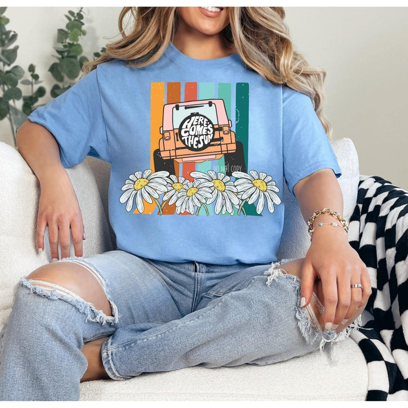 Here Comes the Sun w/flowers Graphic Tee